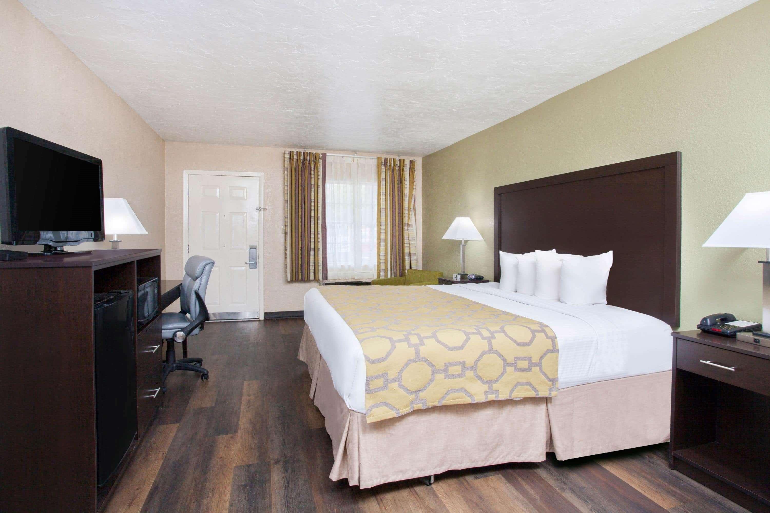 Baymont By Wyndham Lake City Exterior foto