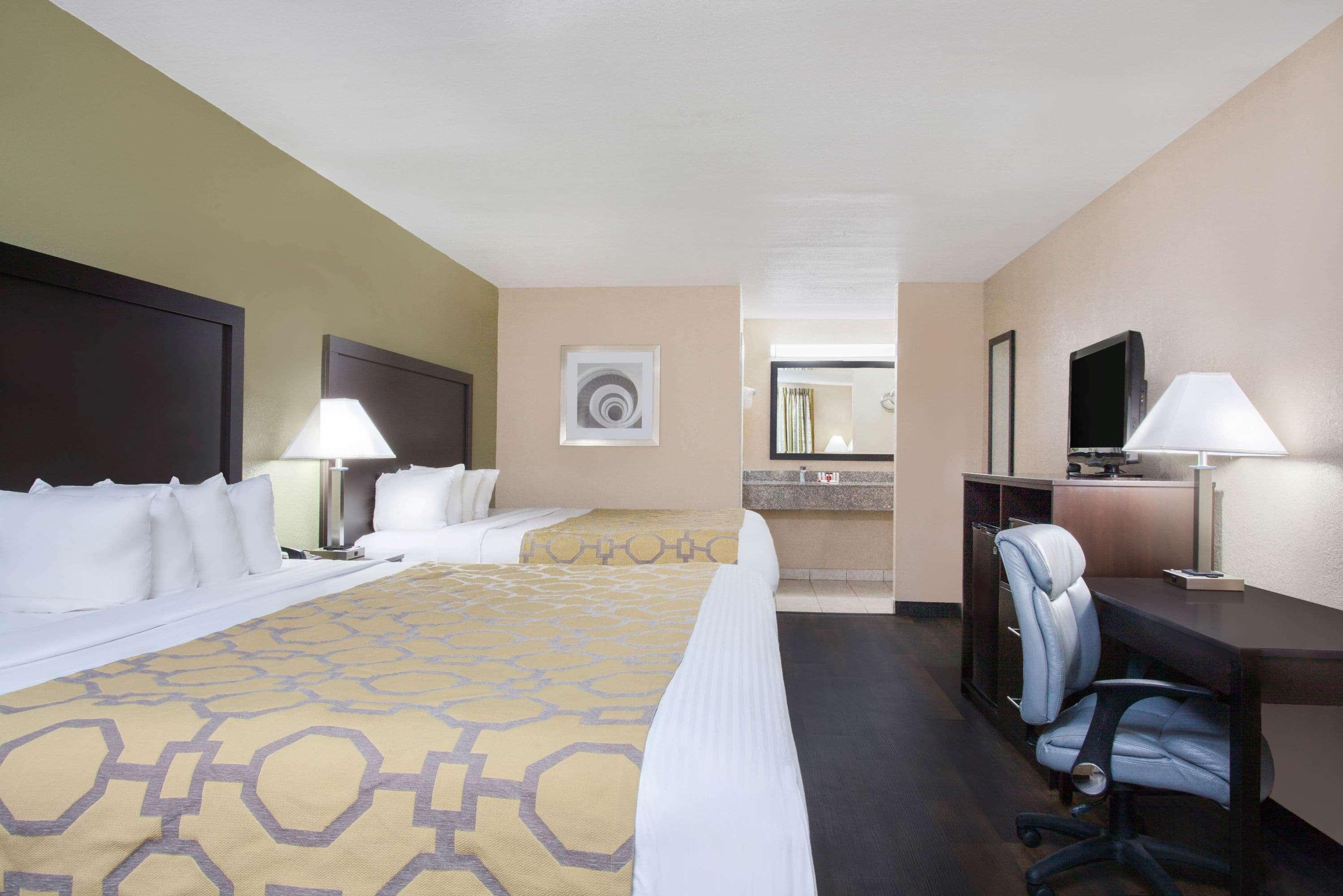 Baymont By Wyndham Lake City Exterior foto